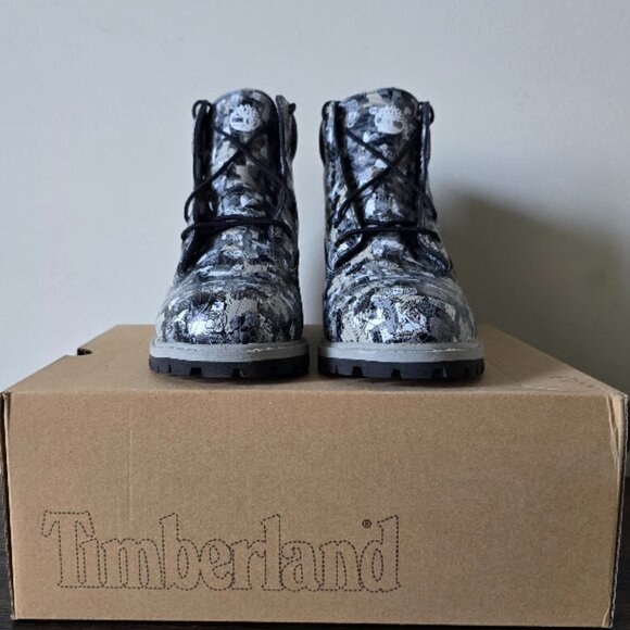 NIB Timberland Black White & Gray Camo Patterned Leather 6" Lug Sole Boots - Picture 5 of 16
